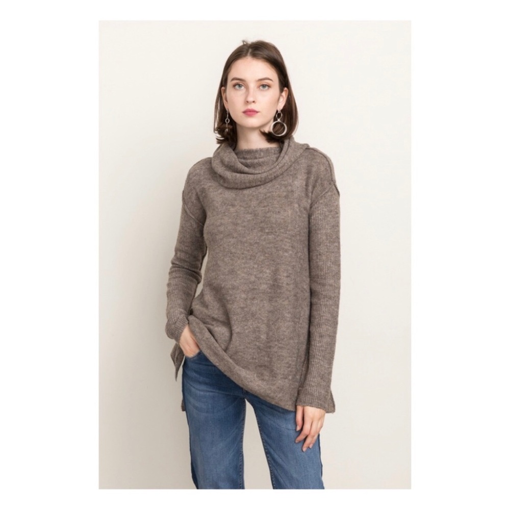 [SOLD] Taupe brown cowl neck tunic sweater